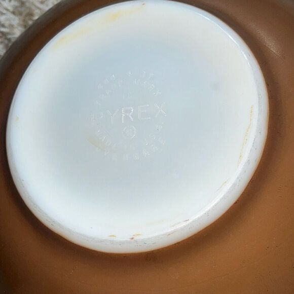 Pyrex Early Americana Cinderella 4 Qt Casserole Mixing Bowl Brown Americana 444 - Picture 3 of 16